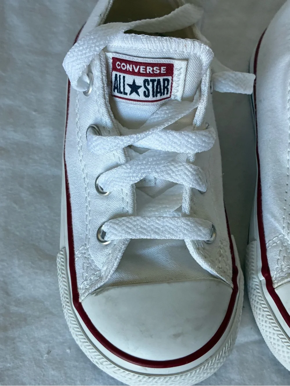 Converse good preowned